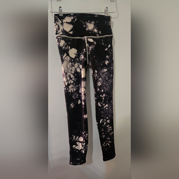 Good American Essentials Tie Dye Seamless Leggings Size 3/4 - Picture 2 of 8
